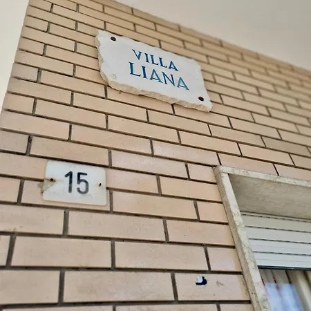 公寓 Casa Liana 11 *